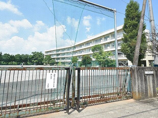 ふじみ野市立元福小学校(約730m)