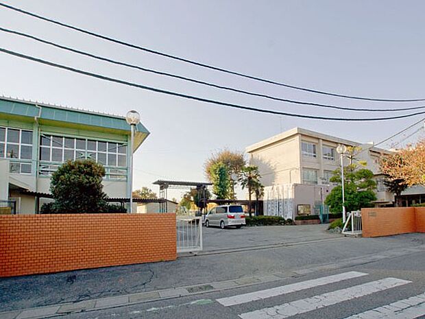 春日部市立豊春中学校（約1,200m）