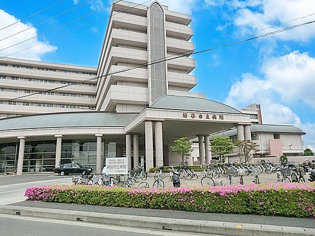 越谷市立病院（約800m・徒歩10分）