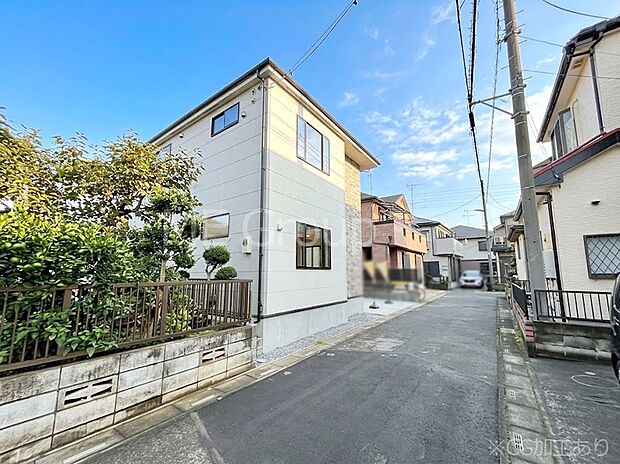 【前面道路含む現地写真】前面道路はきちんと整備されています  