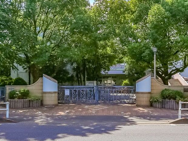 さいたま市立辻小学校(約650m・徒歩9分)