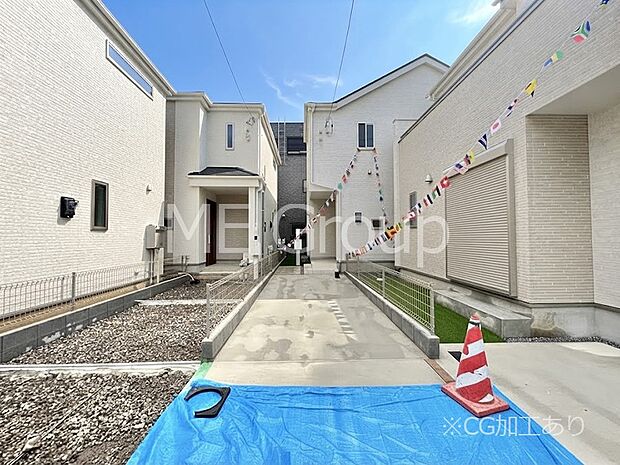 【現地外観写真】暮らしやすさと居心地の良さにこだわったシンプルで飽きのこないデザイン !