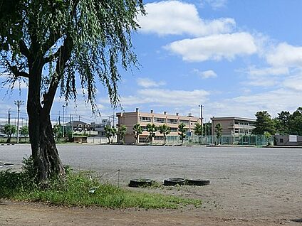 草加市立栄中学校 1400m