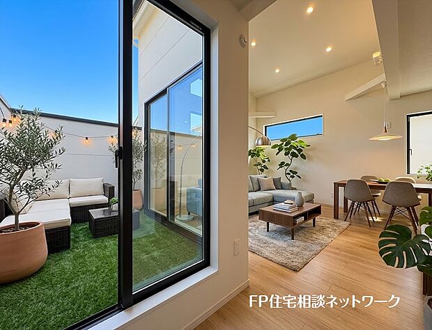 【LDK│21.5帖】本画像はAIがCGで家具を作成しており、実際の現地に家具は設置されておりません。また、販売価格に家具等は含まれておりません。