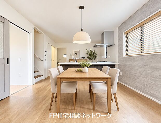 【LDK│16.1帖】 本画像はAIがCGで家具を作成しており、実際の現地に家具は設置されておりません。また、販売価格に家具等は含まれておりません。