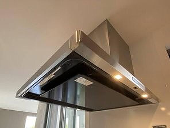 【その他建物プラン例】【建物プラン例 建物価格1980万円、建物面積100m2】スタイリッシュな見た目からインテリアとしても人気があり、お掃除もしやすい最新型です。