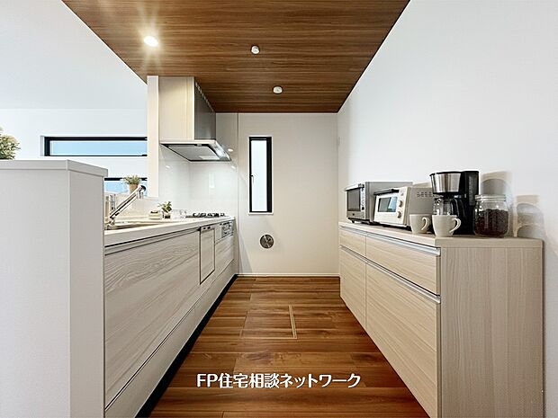 【キッチン】【リビング19.3帖】  本画像はAIがCGで家具を作成しており、実際の現地に家具は設置されておりません。また、販売価格に家具等は含まれておりません。