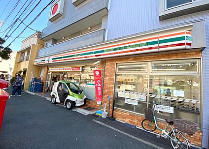セブン-イレブン 横浜大口仲町店 400m(5分)