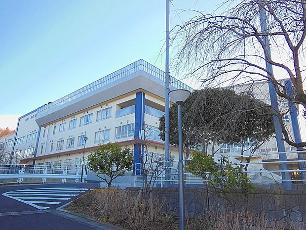 柿生中学校（約850m・徒歩11分）