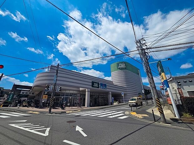 コーナン宮前上野川店(約700m)