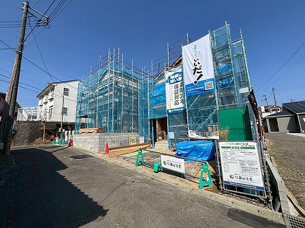 【前面道路含む現地写真】ウォークインクローゼット・大型シューズボックス等収納が充実!
各居室にも収納完備!お部屋が片付きスッキリとした印象に!
現地(2026年3月)撮影