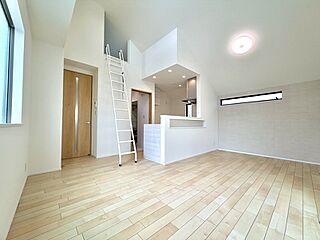 ＜大和田5丁目＞東南向き公道面で陽当り良好3LDK車庫付【三信不動産販売】 その他