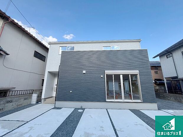 安心の10年保証！外観を美しく保ち、雨水で汚れを落とします！気になることがありましたら、お気軽にお問い合わせください！