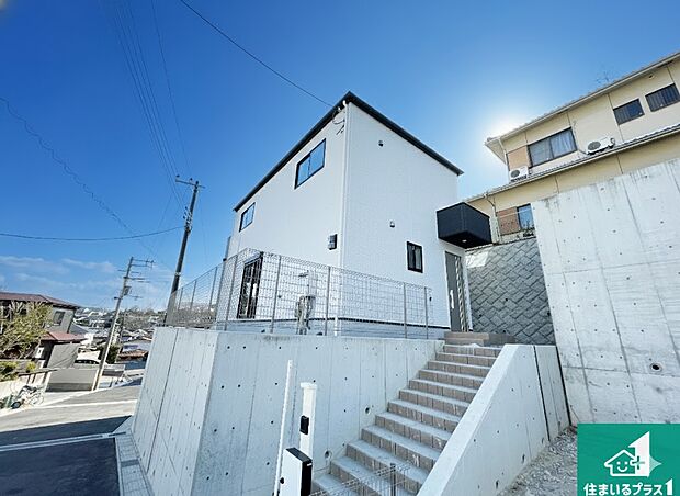 安心の10年保証！外観を美しく保ち、雨水で汚れを落とします！気になることがありましたら、お気軽にお問い合わせください！