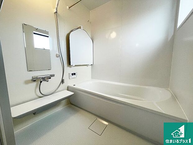 周辺は落ち着いた街並みの住宅地！子育てがしやすい住環境です！まだ未完成ですが、現地でしかわからない事もございます。是非一度ご覧ください。