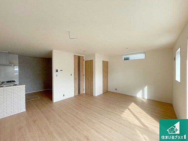 子供を見守りながらお料理が出来るため家族のコミュニケーションか増えます♪スペースが広く確保されている為お子様が大きくなったときは一緒に料理を楽しめます♪