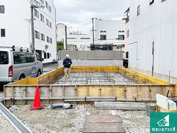 周辺は落ち着いた街並みの住宅地！子育てがしやすい住環境です！まだ未完成ですが、現地でしかわからない事もございます。是非一度ご覧ください。