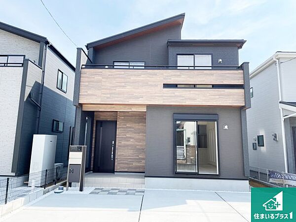 安心の10年保証！外観を美しく保ち、雨水で汚れを落とします！気になることがありましたら、お気軽にお問い合わせください！