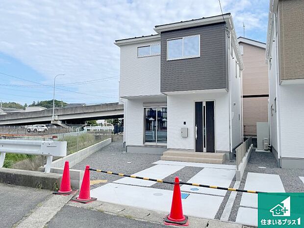安心の10年保証!外観を美しく保ち、雨水で汚れを落とします!気になることがありましたら、お気軽にお問い合わせください!