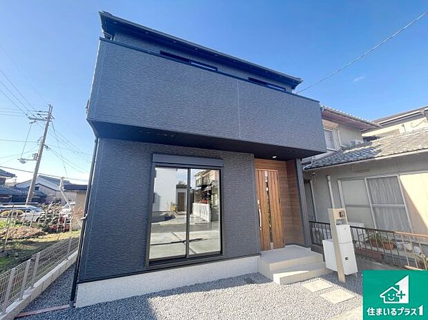 【外観】安心の10年保証!外観を美しく保ち、雨水で汚れを落とします!気になることがありましたら、お気軽にお問い合わせください!