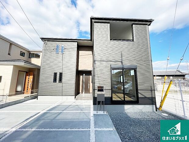 【外観】安心の10年保証!外観を美しく保ち、雨水で汚れを落とします!気になることがありましたら、お気軽にお問い合わせください!