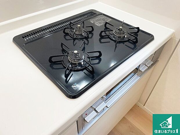 【コンロ】ダブル高火力Siセンサー付きコンロ!3口あるので、まとめて料理をする時も大活躍!