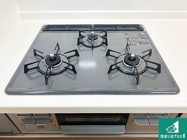 【コンロ】ダブル高火力Siセンサー付きコンロ!3口あるので、まとめて料理をする時も大活躍!