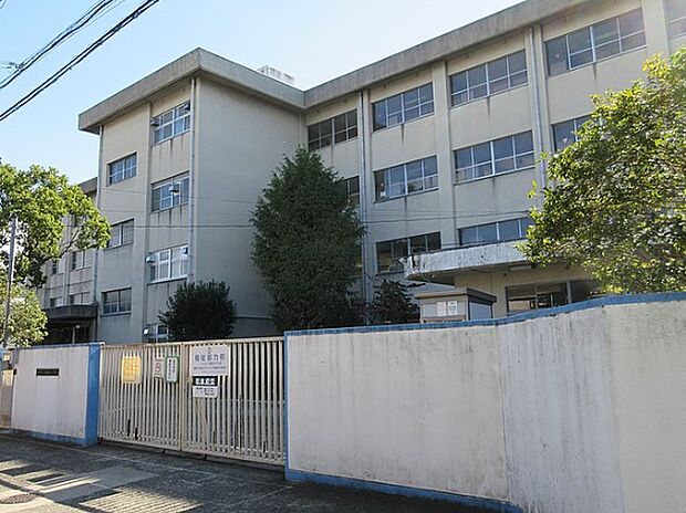 寝屋川市立楠根小学校