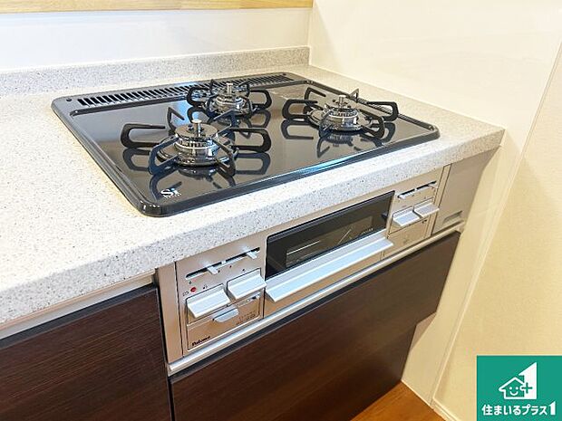 【コンロ】ダブル高火力Siセンサー付きコンロ!3口あるので、まとめて料理をする時も大活躍!