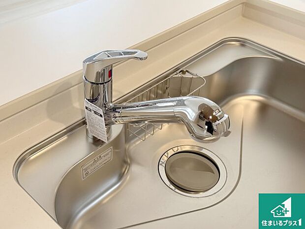 【キッチン水栓】浄水器を内蔵!炊飯時、お茶を作る時に安心してお水を使えます!お湯と冷水、浄水と原水、シャワーの切替えもワンタッチです!