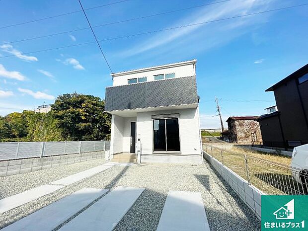 【外観】安心の10年保証!外観を美しく保ち、雨水で汚れを落とします!気になることがありましたら、お気軽にお問い合わせください!