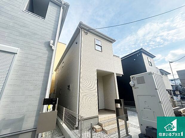 【外観】安心の10年保証！外観を美しく保ち、雨水で汚れを落とします！気になることがありましたら、お気軽にお問い合わせください！