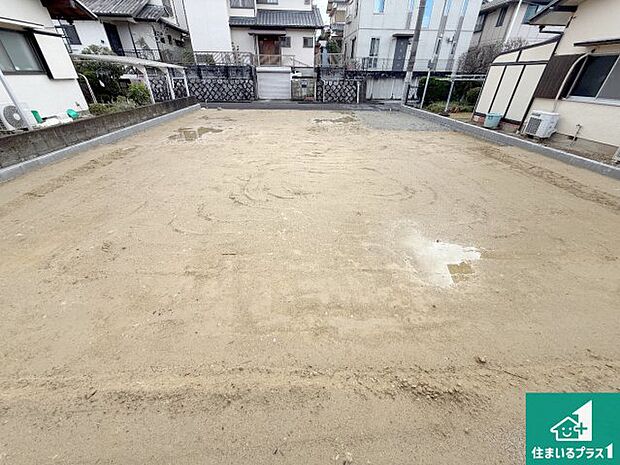 【外観】現在建築中！落ち着いた街並みで新生活を始めることが出来そう！周辺の物件も併せてご紹介させて頂きます！