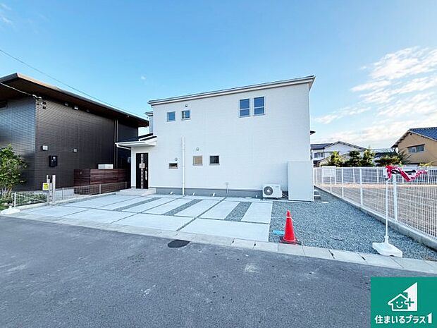 【外観】安心の10年保証!外観を美しく保ち、雨水で汚れを落とします!気になることがありましたら、お気軽にお問い合わせください!