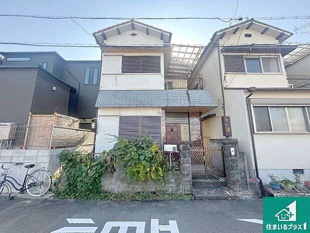 【外観】周辺は落ち着いた街並みの住宅地!子育てがしやすい住環境です!まだ未完成ですが、現地でしかわからない事もございます。是非一度ご覧ください。
