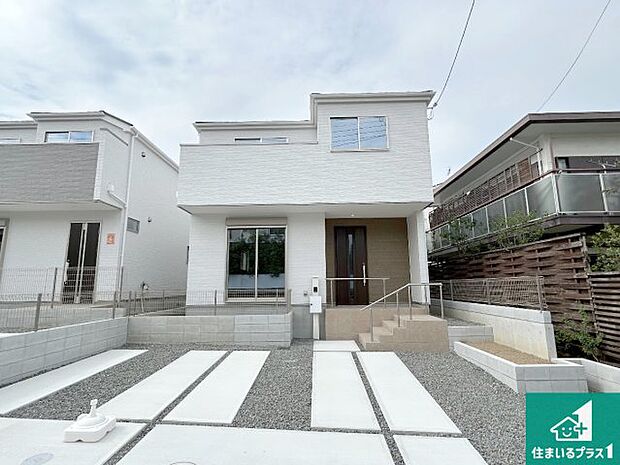 【外観】安心の10年保証！外観を美しく保ち、雨水で汚れを落とします！気になることがありましたら、お気軽にお問い合わせください！