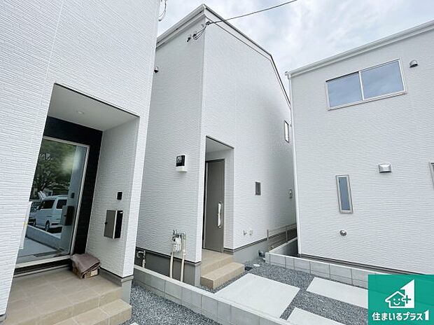 【外観】安心の10年保証！外観を美しく保ち、雨水で汚れを落とします！気になることがありましたら、お気軽にお問い合わせください！