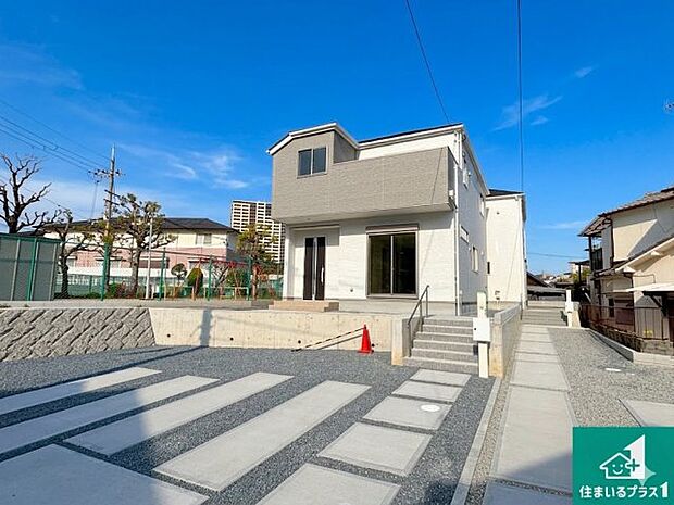 【外観】安心の10年保証！外観を美しく保ち、雨水で汚れを落とします！気になることがありましたら、お気軽にお問い合わせください！