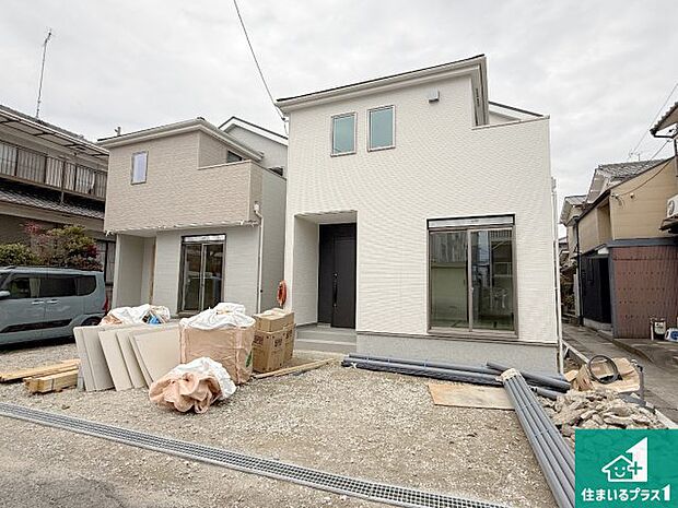 【外観】現在建築中！落ち着いた街並みで新生活を始めることが出来そう！周辺の物件も併せてご紹介させて頂きます！