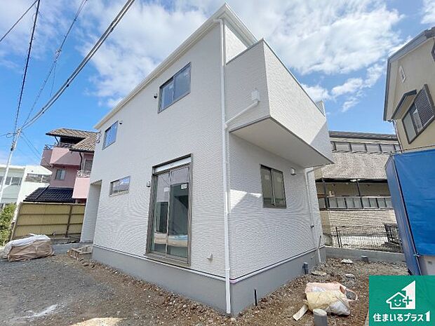 【外観】周辺は落ち着いた街並みの住宅地！子育てがしやすい住環境です！まだ未完成ですが、現地でしかわからない事もございます。是非一度ご覧ください。