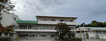 三日市小学校 徒歩720m