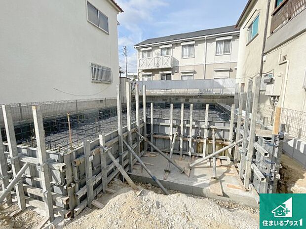 【外観】現在建築中！落ち着いた街並みで新生活を始めることが出来そう！周辺の物件も併せてご紹介させて頂きます！