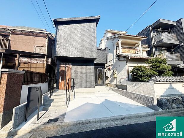 【外観】安心の10年保証!外観を美しく保ち、雨水で汚れを落とします!気になることがありましたら、お気軽にお問い合わせください!