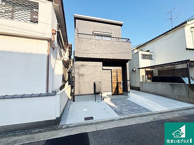 【外観】安心の10年保証!外観を美しく保ち、雨水で汚れを落とします!気になることがありましたら、お気軽にお問い合わせください!