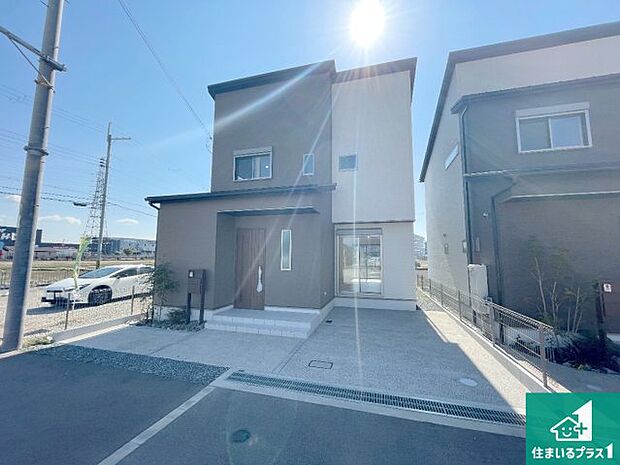 【外観】安心の10年保証！外観を美しく保ち、雨水で汚れを落とします！気になることがありましたら、お気軽にお問い合わせください！