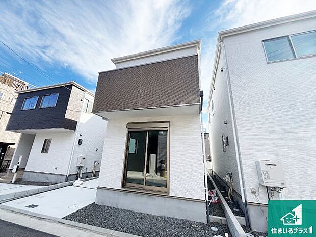 【外観】安心の10年保証！外観を美しく保ち、雨水で汚れを落とします！気になることがありましたら、お気軽にお問い合わせください！