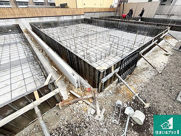 【外観】周辺は落ち着いた街並みの住宅地！子育てがしやすい住環境です！まだ未完成ですが、現地でしかわからない事もございます。是非一度ご覧ください。