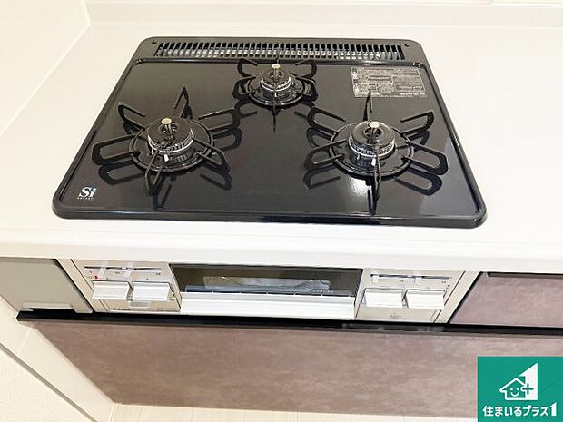【コンロ】ダブル高火力Siセンサー付きコンロ!3口あるので、まとめて料理をする時も大活躍!