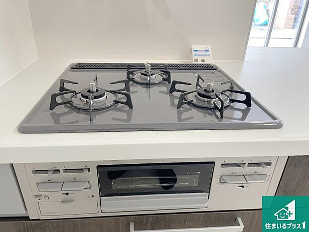 【コンロ】ダブル高火力Siセンサー付きコンロ!3口あるので、まとめて料理をする時も大活躍!