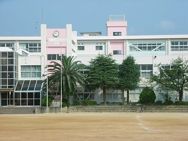 伊丹市立桜台小学校